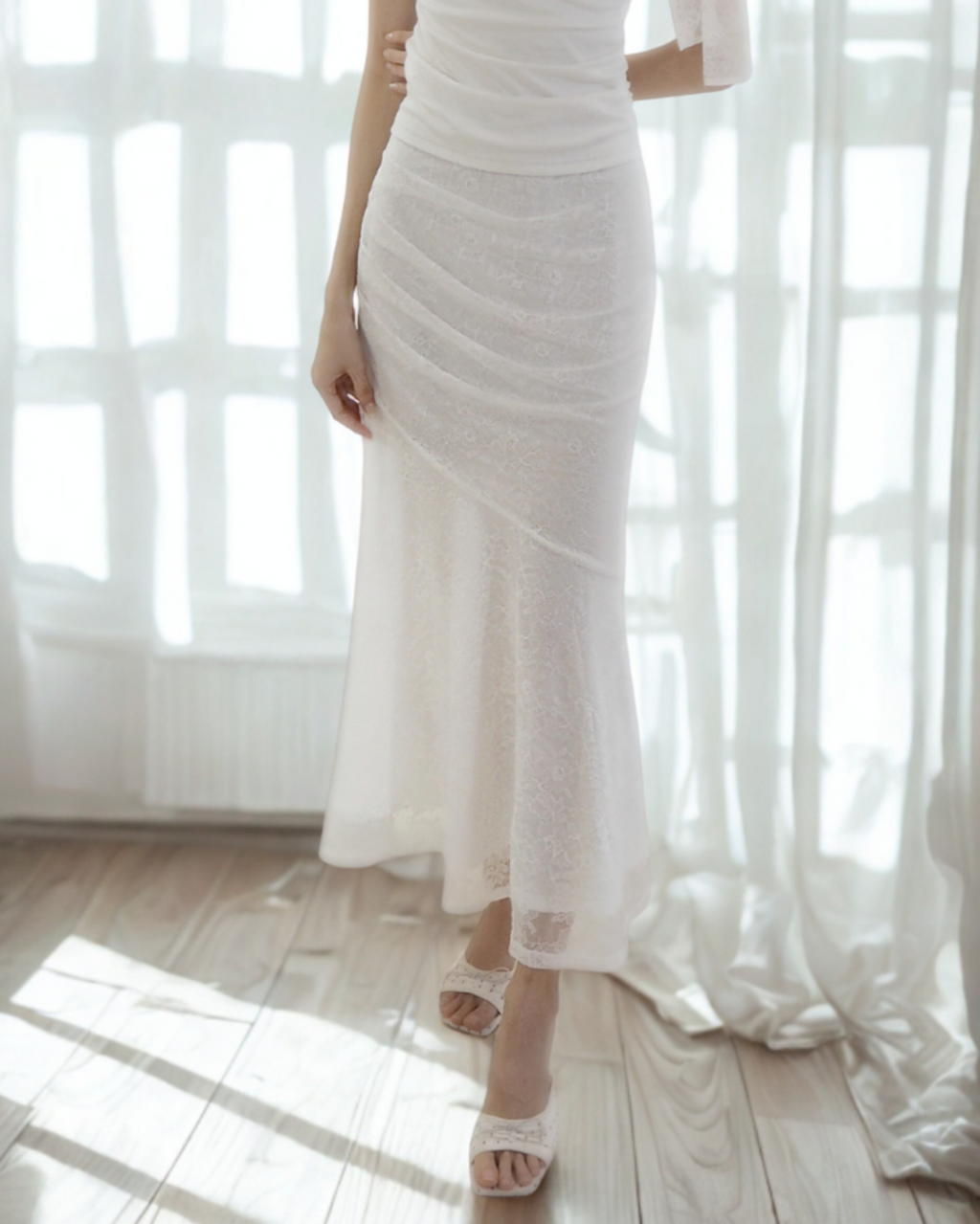 Laura Lace Mermaid Skirt Co-Ord (White)