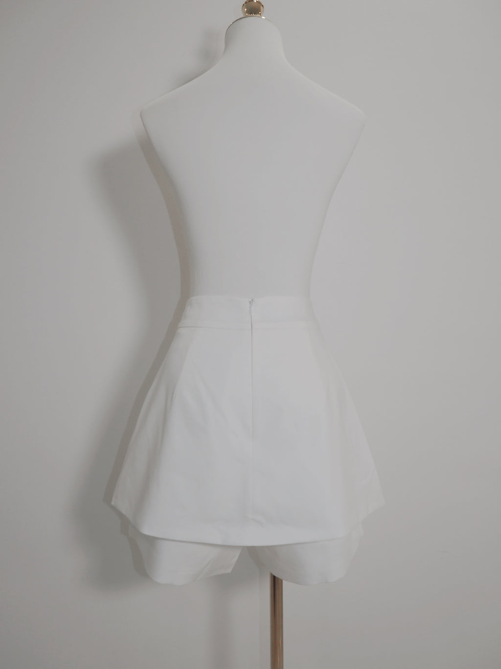 Prim Peplum Skorts Co-Ord (White)