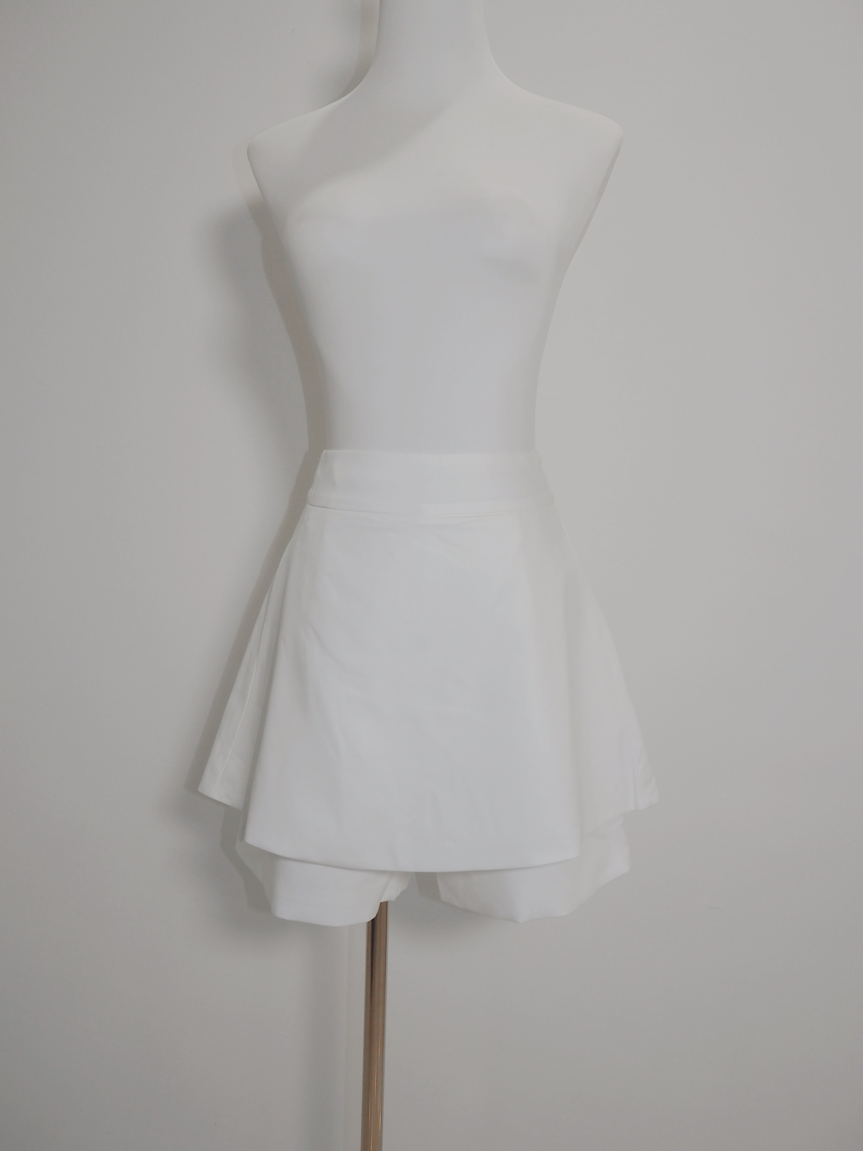 Prim Peplum Skorts Co-Ord (White)