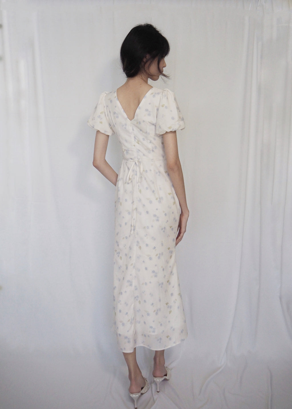 Vera Vintage Midaxi Dress (Blue Florals)
