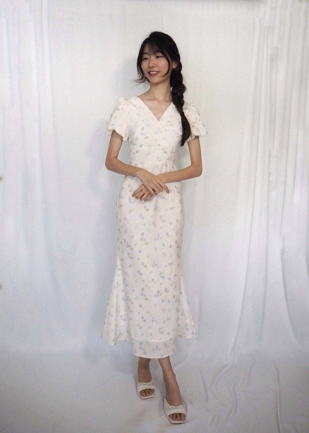 Vera Vintage Midaxi Dress (Blue Florals)